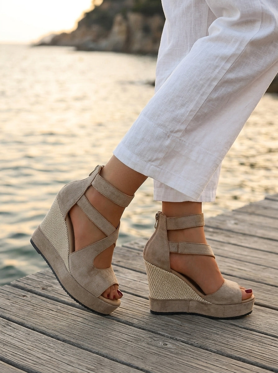 Éléonore Wedge Sandals