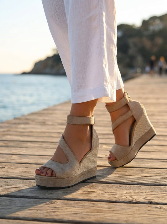 Éléonore Wedge Sandals