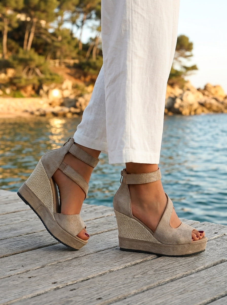 Éléonore Wedge Sandals
