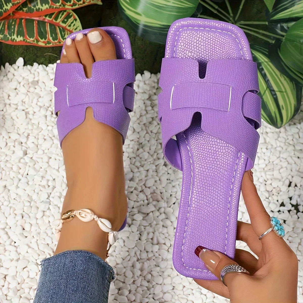 Valencia - Slide Sandals