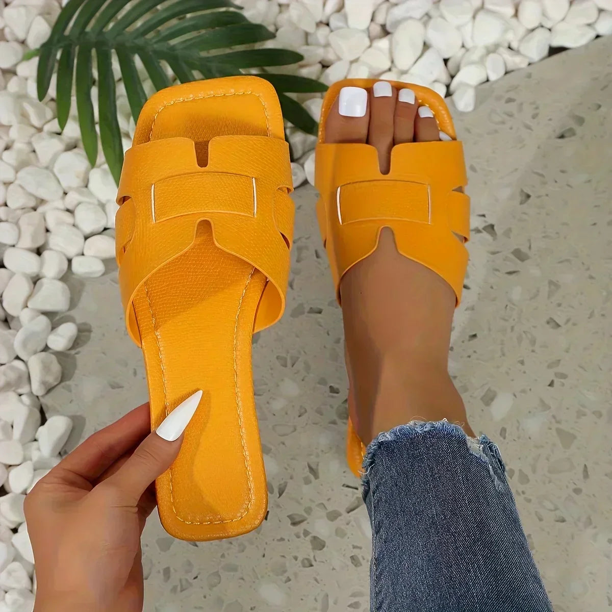 Valencia - Slide Sandals