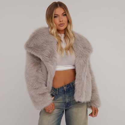 VICTORIA | Trendy Oversized Collar Detail Cropped Winter Jacket
