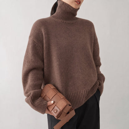 Isla - Women's Oversized Turtleneck Knit Jumper with Ribbed Cuffs