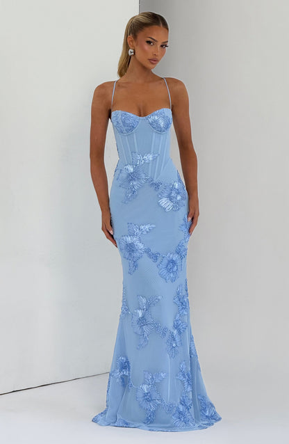 Elara | Structured elegance with exclusive details
