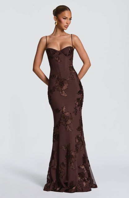 Elara | Structured elegance with exclusive details