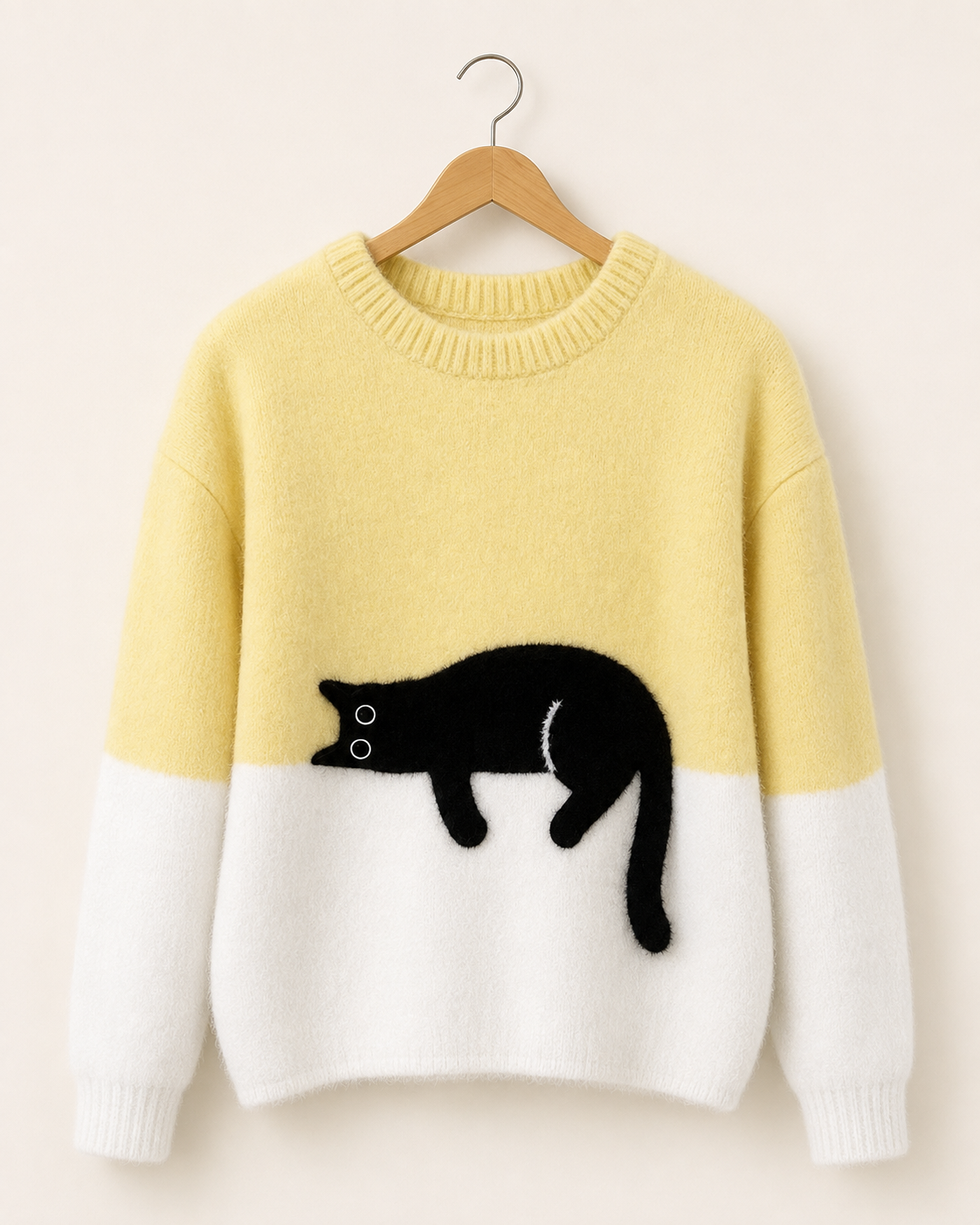 Caitlin – Casual Cat Graphic Sweater