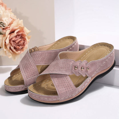 Comfora™ | Lightweight and stable wedge sandals