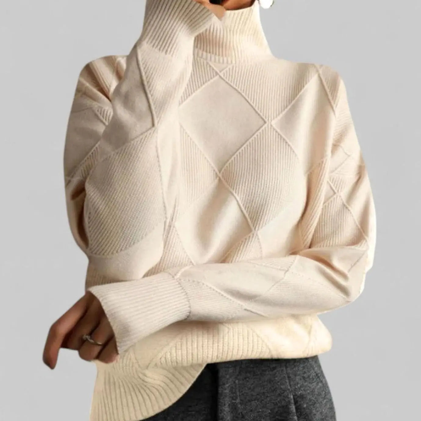 Stanton Women's Oversized Diamond-Knit Turtlenecks Sweater